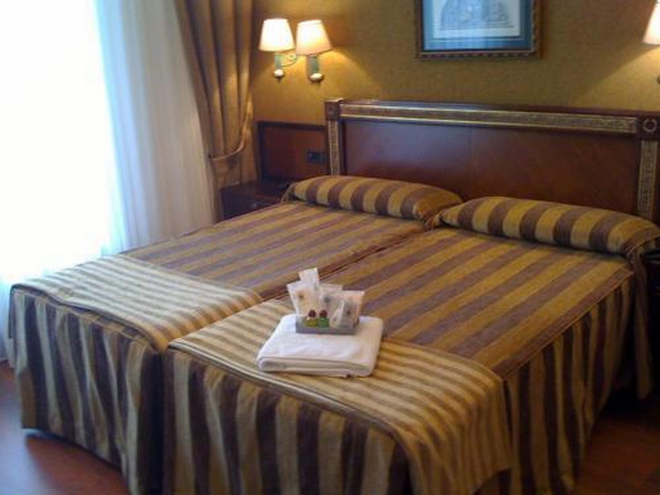 Hotel Begona Park Gijon Bilik gambar